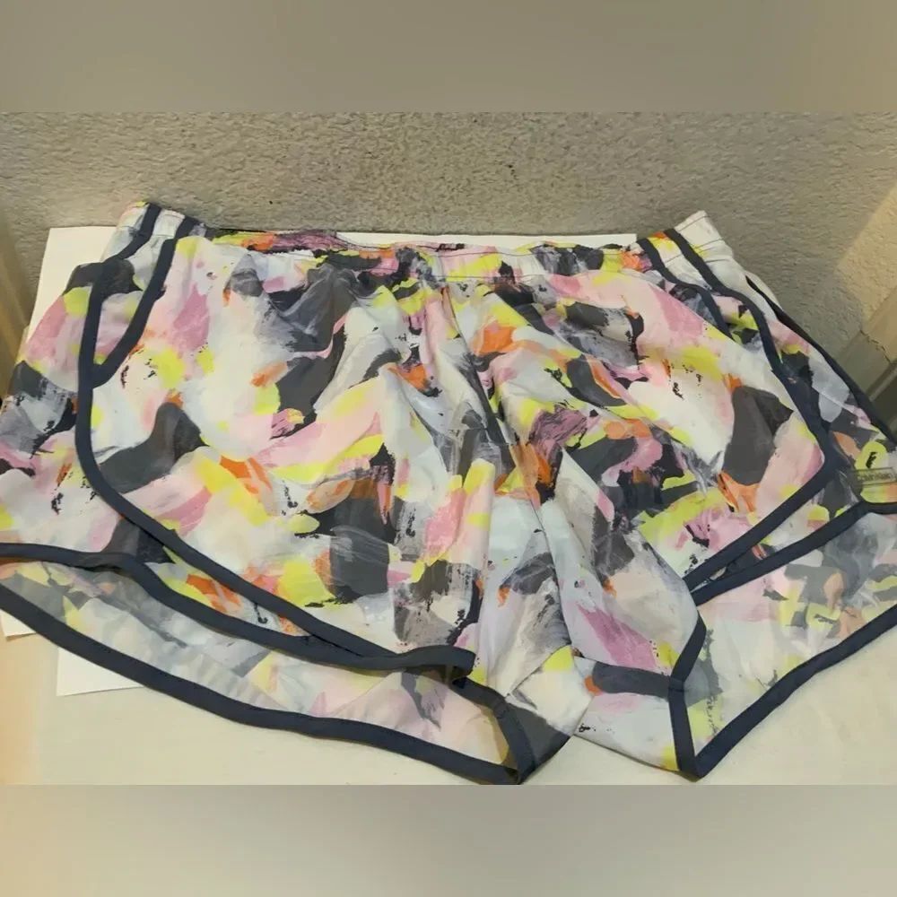 Calvin Klein women’s active shorts multicolor XXL
